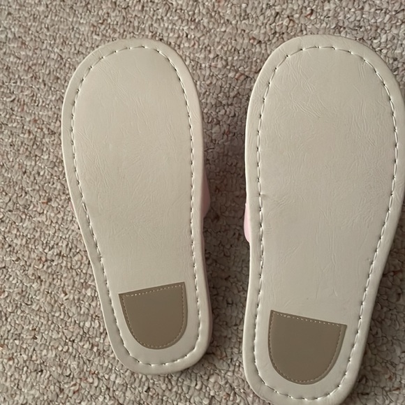 Luxury Asian cat with a bow house slippers - Picture 3 of 3